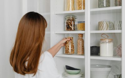 Kitchen Clarity: Open Shelving vs. Closed Cabinets in Your Sacramento Remodel